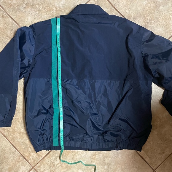 Vintage Mens Izod Sport Windbreaker. Navy blue with green accents. Mens XL - Picture 6 of 6